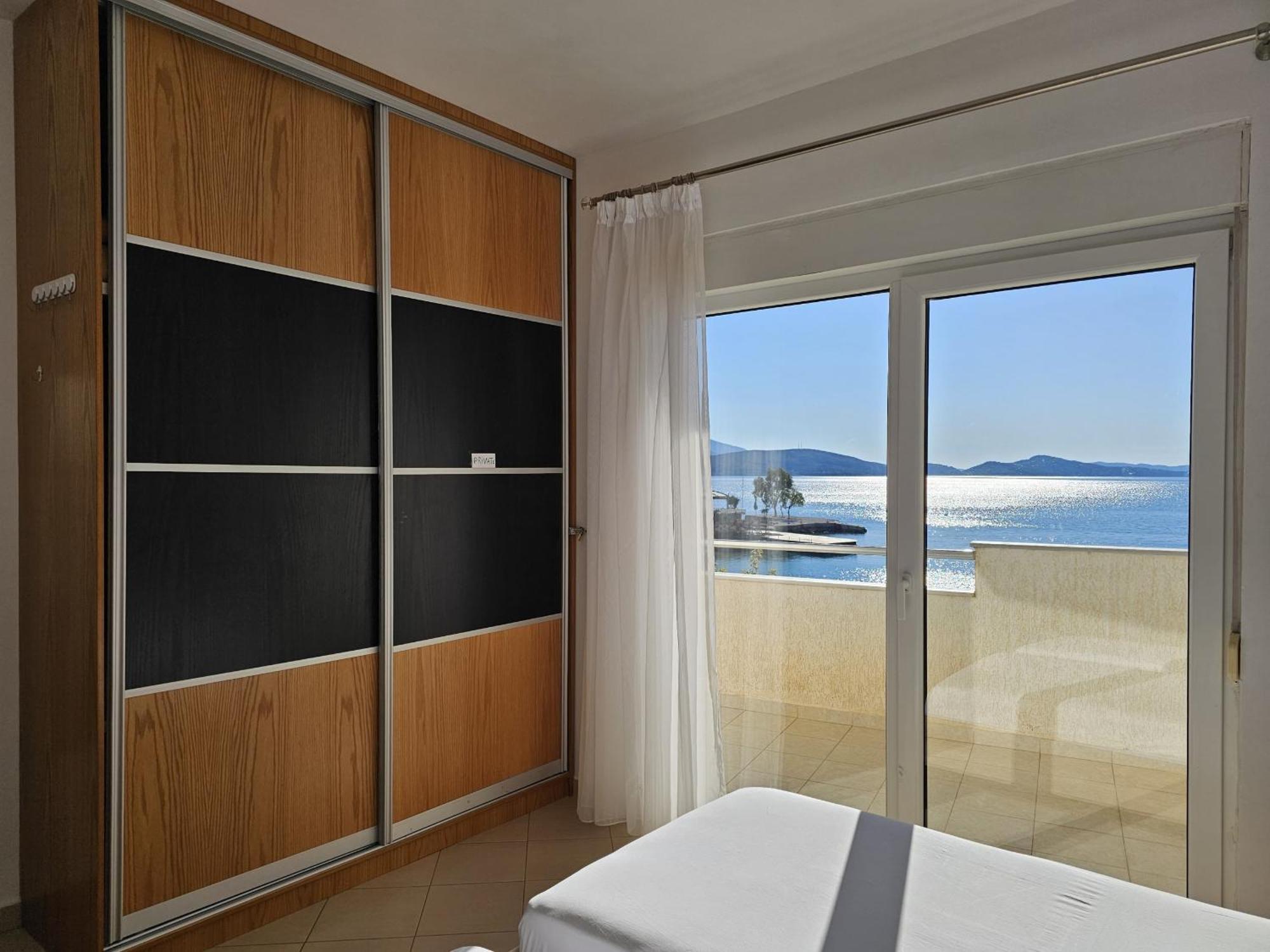 Svein Apartment Sarande Exterior photo