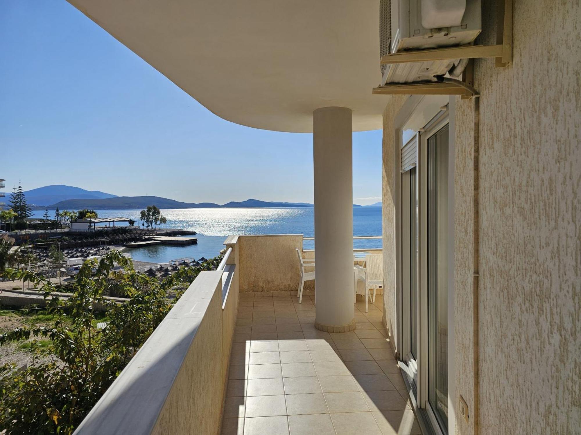 Svein Apartment Sarande Exterior photo